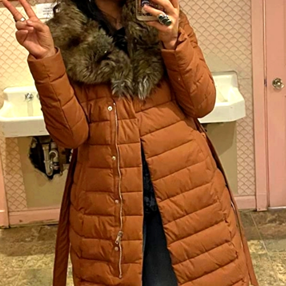 Puff jacket with removable fur